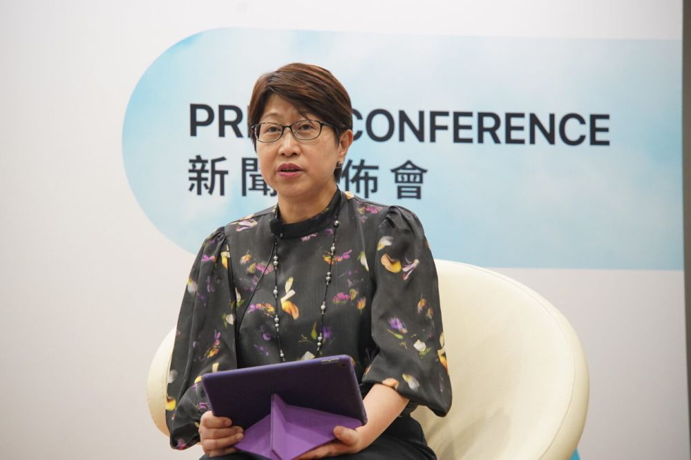 HKTDC Deputy Executive Director Sophia Chong introduces Eco Expo Asia highlights at a press conference. She said the HKSAR Government was committed to achieving carbon neutrality by 2050 and hoped to strengthen Hong Kong's role as an international green technology and financial hub.