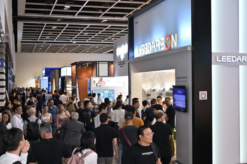 The 25th Hong Kong International Lighting Fair (Autumn Edition) and the eighth Hong Kong International Outdoor and Tech Light Expo are open. The two lighting fairs have brought together more than 3,000 exhibitors from 37 countries and regions.