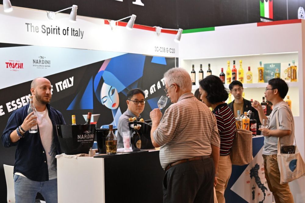 The Wine & Spirits Fair featured over 500 exhibitors from 17 countries and regions.