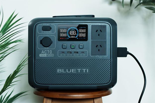 Checkout the Bluetti EB70 Portable Power station. It's a backup electr
