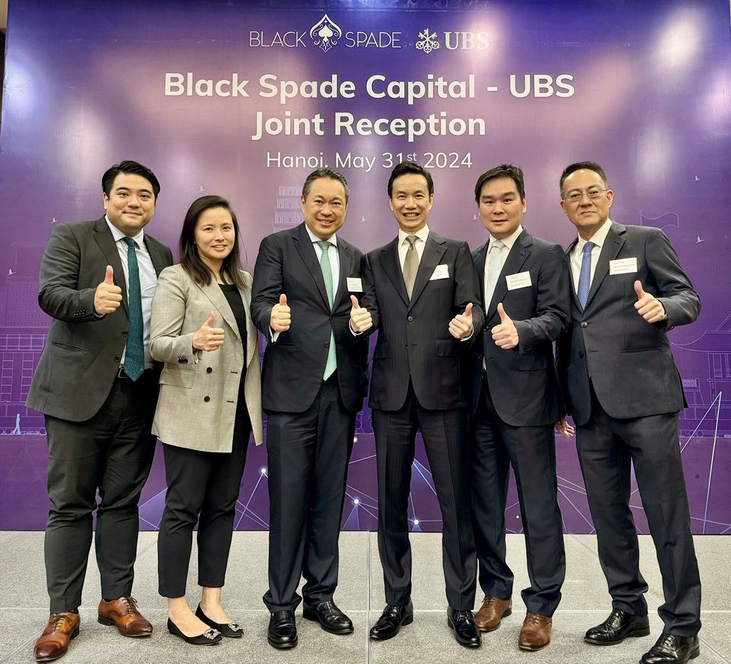 Third from the right, Mr. Dennis Tam, President and CEO of Black Spade and Mr. John Lee, UBS Global Banking Vice Chairman and Co-Head of Asia Country Coverage
