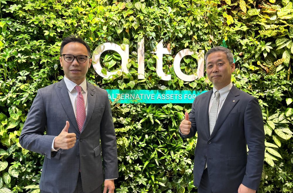 From Left to Right: Kelvin Lee, Group CEO of Alta Group, and Yoon Byoung Un, CEO at NH Investment & Securities.