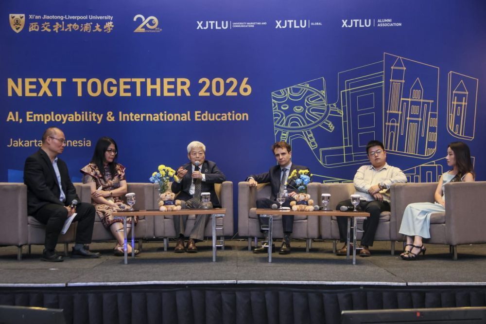 From left: Dr Joseph Seet, Dr Foedjiawati, Professor Youmin Xi, Dr Pietro Borsano, Huajie Gui, and Ivonne Ady
