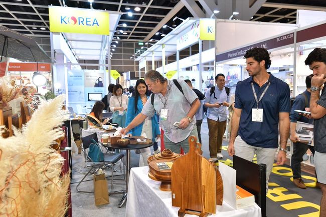 HKTDC lifestyle, licensing events attract close to 56,000 buyers