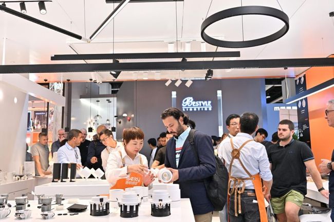 Global lighting marketplace gathers over 3,000 exhibitors