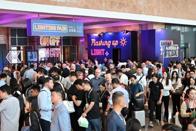 Hong Kong Autumn Lighting Fair, Outdoor and Tech Light Expo and Eco Expo Asia draw some 62,000 buyers