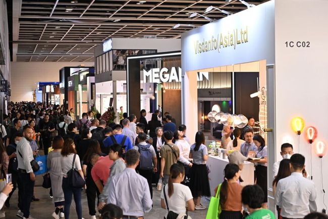 Hong Kong Autumn Lighting Fair, Outdoor and Tech Light Expo and Eco Expo Asia draw some 62,000 buyers