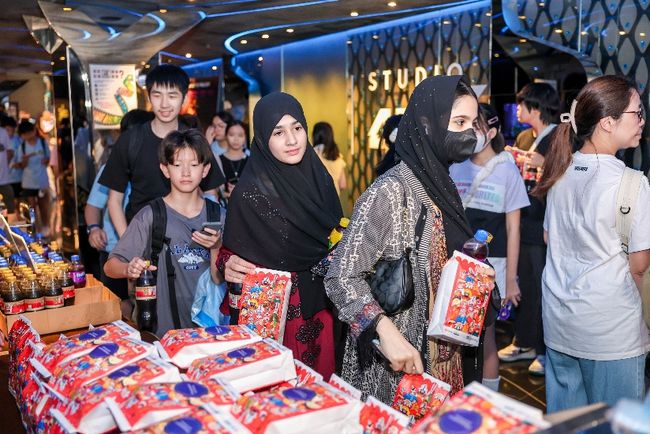 冠君產業信託ESG Gala舉行共創明「Teen」電影放映會