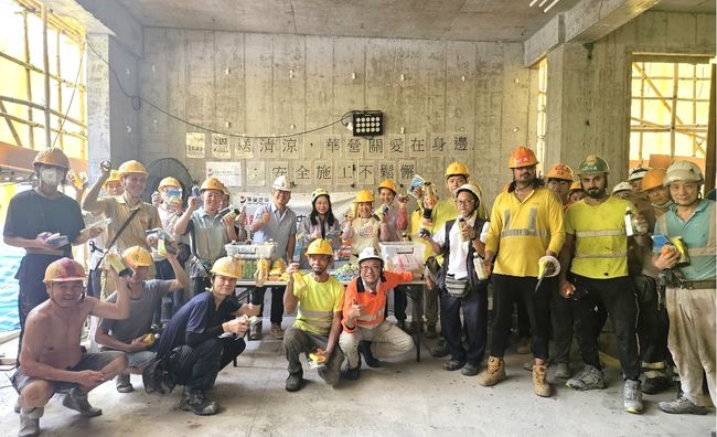 華營建築榮膺建造業議會三大義工獎項 以「建義勇為」精神實踐企業社會責任