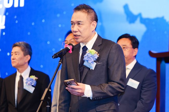 長風藥業於香港聯合交易所主板成功上市