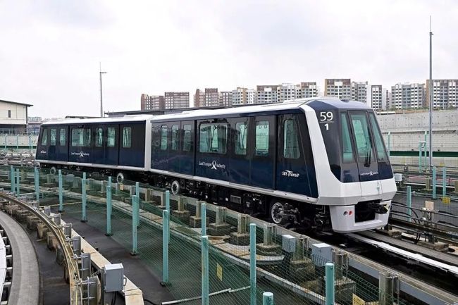 New Trains for Singapore's Sengkang-Punggol LRT Begin Commercial Operation