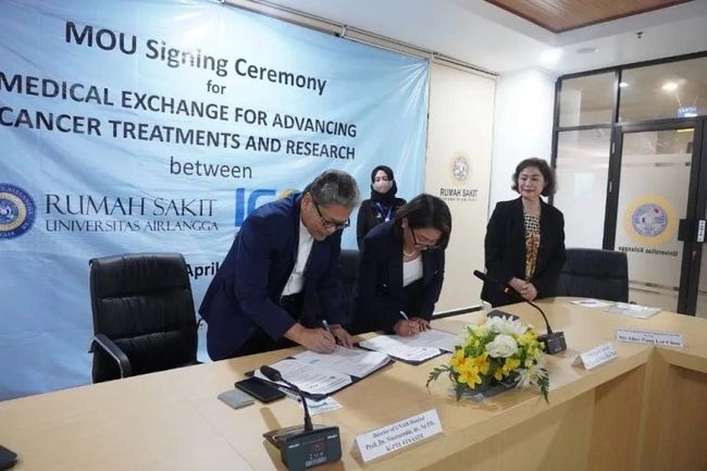 Airlangga University Hospital signs MOU with Singapore's Icon Cancer Center
