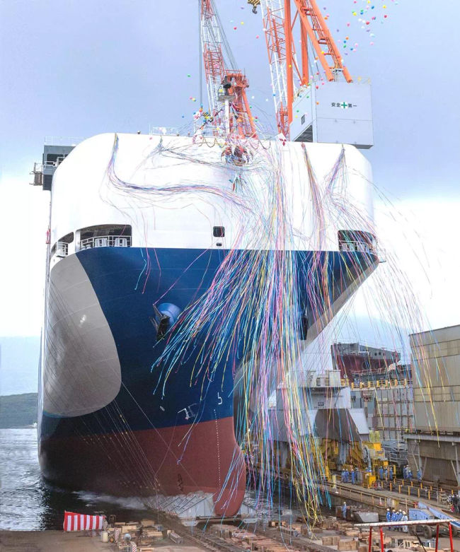 Mitsubishi Shipbuilding Holds Christening and Launch Ceremony of LNG-Powered Roll-on/Roll-off Ship TRANS HARMONY EMERALD in Shimonoseki